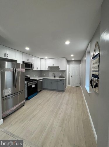 6015 Delancey St, Philadelphia PA  19143-1111 exterior