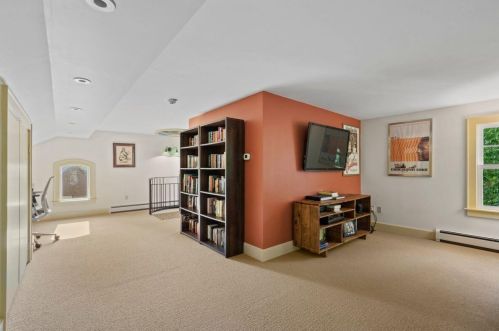 2414 Jarvis St, Milwaukee WI  53211-2128 exterior