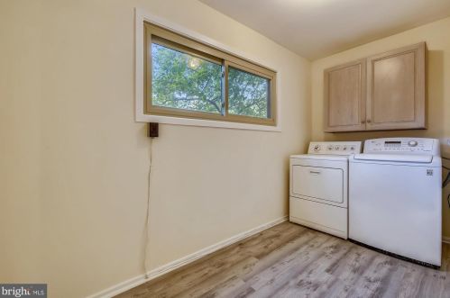 1904 Dundee Rd, Rockville MD 20850-3135 exterior