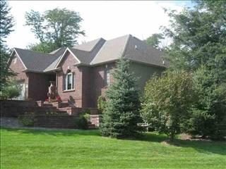 4506 Lake Forest Cir, Omaha NE  68133-4775 exterior