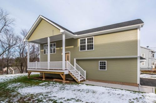 180 Wilcox St, New Britain CT 06051-1231 exterior