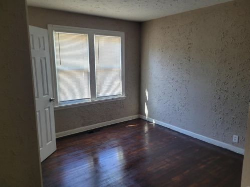 45 Reasor Dr, Saint Louis MO 63135-1155 exterior