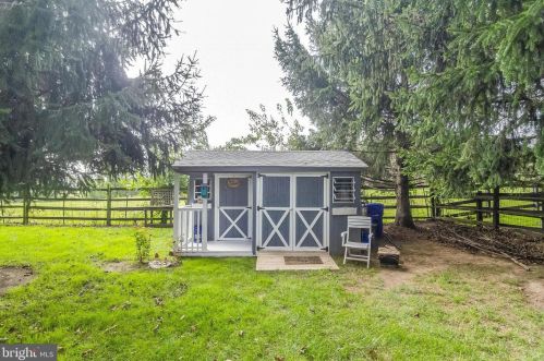 13606 Mt Prospect Dr, Rockville MD 20850-3510 exterior