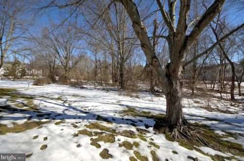 25 Jasmine Ct, Trenton, NJ 08648-4808