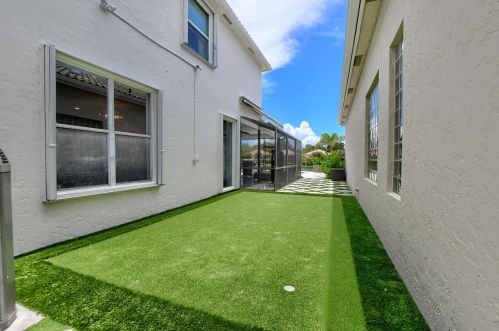 6650 24th Ter, Boca Raton FL  33496-3636 exterior