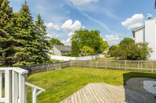 1024 Whitehall Way, Bull Valley IL 60014-1809 exterior