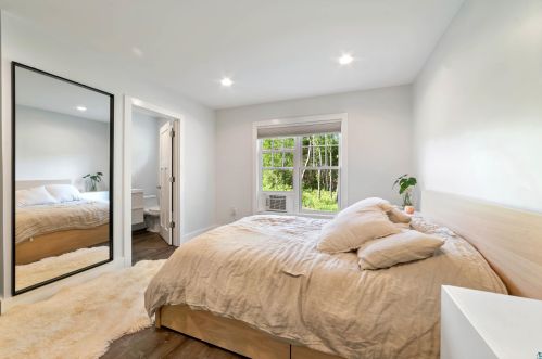 1689 Clover Valley Dr, Duluth MN 55804-9600 exterior