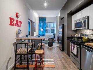 525 28th St, New York NY  10001-5508 exterior