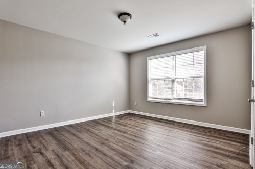 530 Gracelyn Ct, Atlanta GA 30331-9204 exterior