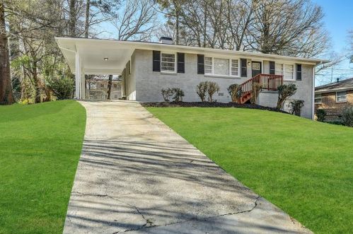 2766 Carriage Ln, Atlanta GA  30349-4275 exterior