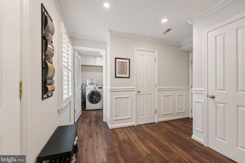 4659 Lambert Dr, Alexandria VA  22311-4942 exterior