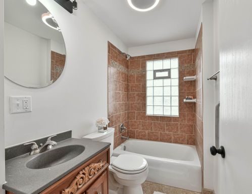 1325 58th St, Milwaukee WI  53214-3434 exterior