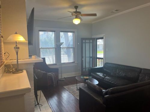 1004 Elm St, Austin TX  78703-4825 exterior