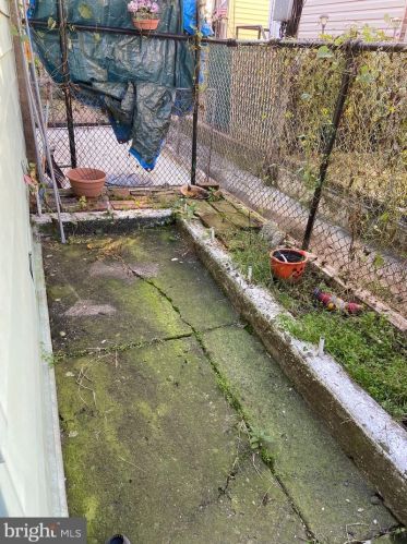 2812 Cedar St, Philadelphia PA 19134-4449 exterior