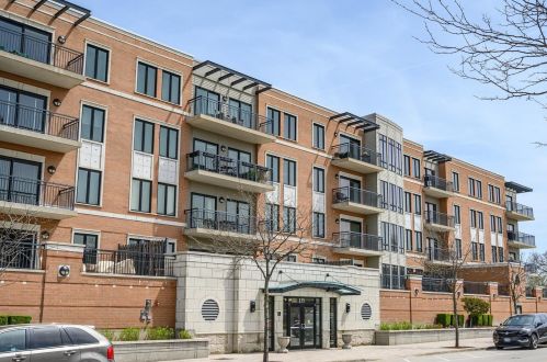 135 York St, Elmhurst IL  60126-3464 exterior