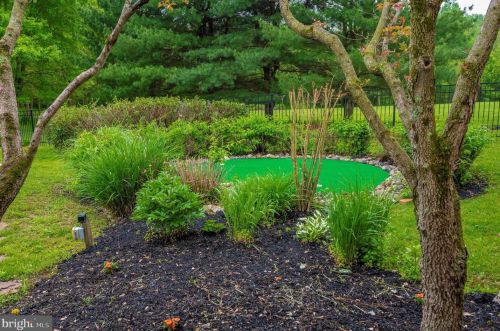 17531 Applewood Pl, Rockville MD 20855-1559 exterior