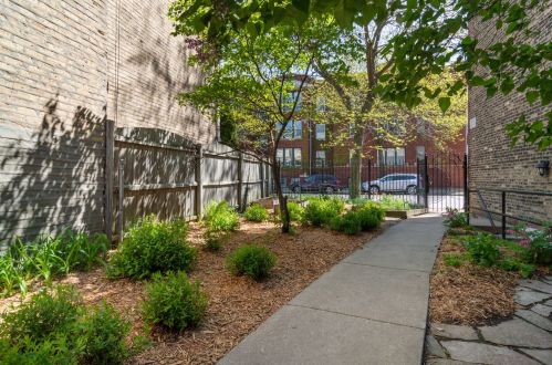 3410 Belden Ave, Chicago IL  60647-2408 exterior