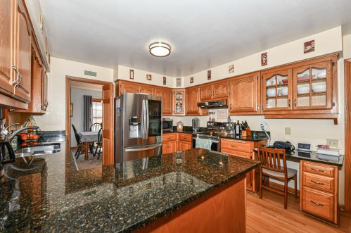 2840 117, Milwaukee WI 53222-4104 exterior