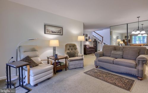 104 Country Pl Dr, Lancaster PA 17601-1775 exterior