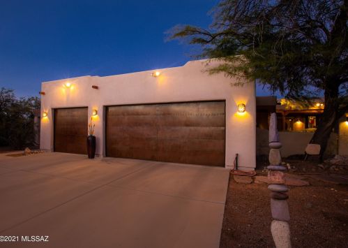 5575 Camino De Oeste, Tucson AZ 85742-9676 exterior