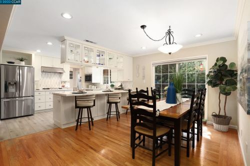 81 Byron Dr, Concord CA 94523-4102 exterior