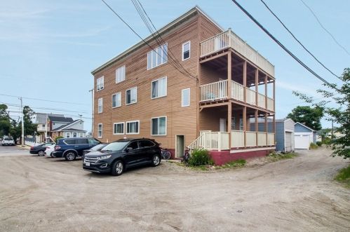 966 Shirley St, Winthrop MA 02152-2532 exterior