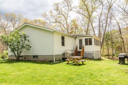 23 Orleans Ave, Killingly CT 06239-2227 exterior