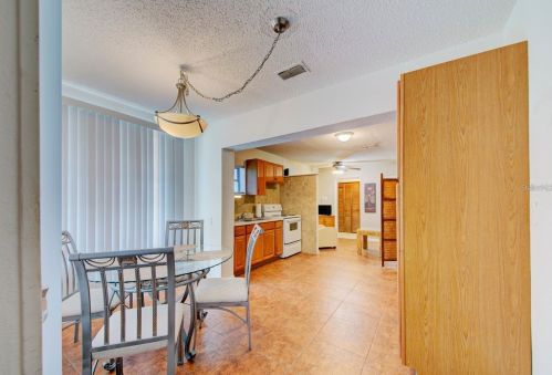 6905 Hudson Ave, Port Richey FL  34667-1182 exterior