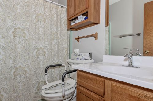 661 Pr Rdg Dr, Bull Valley IL 60098-4189 exterior