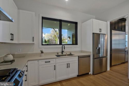 1520 Brookhaven Dr, Mc Lean VA  22101-4127 exterior