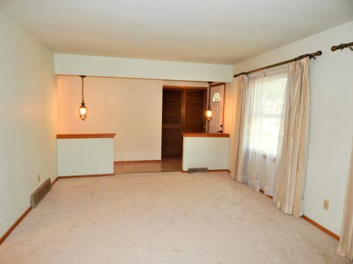 6965 89th St, Milwaukee, WI 53224-4701