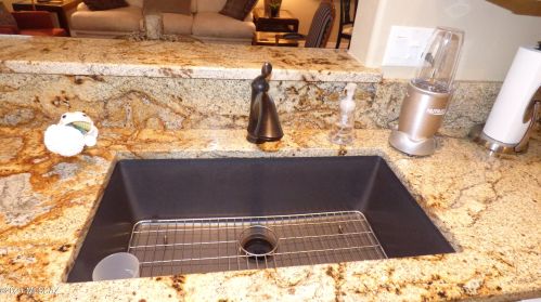 561 Knotwood St, Green Valley AZ 85614-5971 exterior