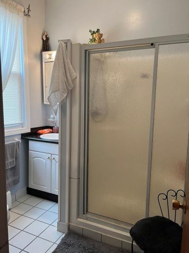 98 Hawkins St, Providence RI 02908-1713 exterior