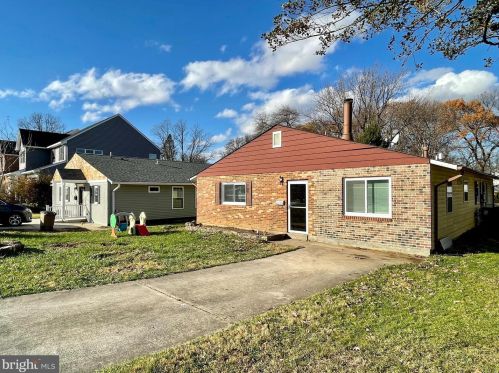 208 Crabb Ave, Rockville, MD 20850-1626