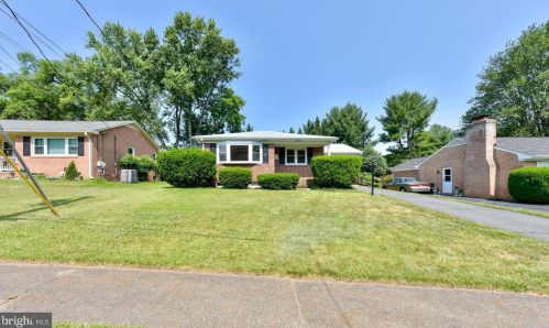 315 Valley View Ave, Leesburg VA  20175-3528 exterior