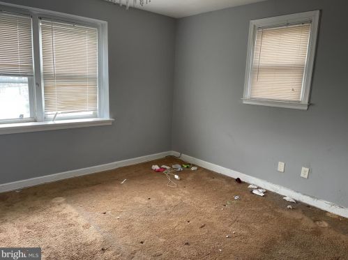 1125 Knorr St, Philadelphia PA 19111-4905 exterior