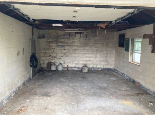 354 Amsterdam Ave, Babylon NY 11704-4922 exterior