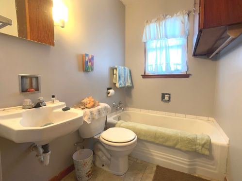 1621 Canal St, Ottawa IL 61350-1407 exterior