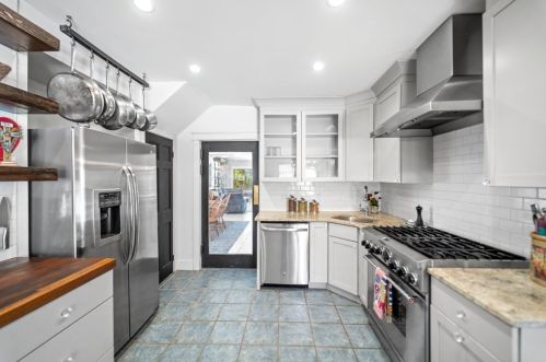 2201 72 Ct, Chicago IL 60707-4203 exterior