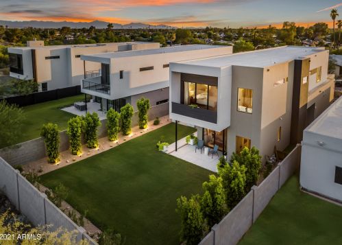 7729 13th Pl, Phoenix AZ  85020-4202 exterior