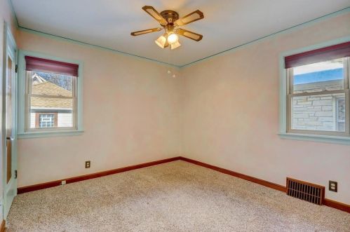 5528 Brooklyn Pl, Milwaukee WI 53216-3140 exterior