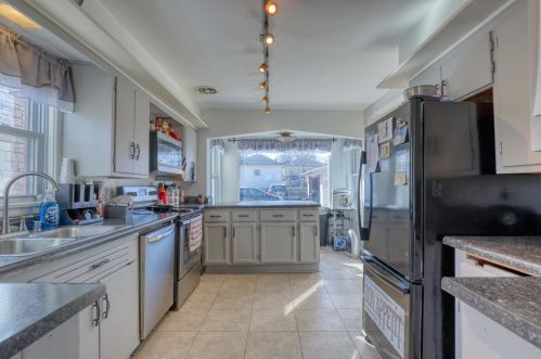 3223 38, Milwaukee WI 53215-2316 exterior