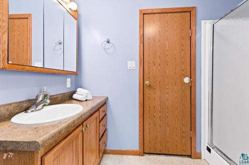 619 4 St, Duluth MN 55806-2409 exterior