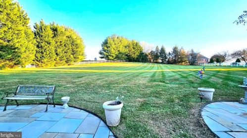 17815 Fraley Farm Rd, Rockville MD 20855-1664 exterior