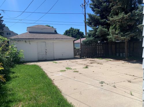 2507 28th St, Milwaukee WI  53215-2929 exterior