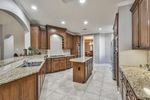 5922 Settlers Creek Ct, Fulshear TX 77441-2044 exterior