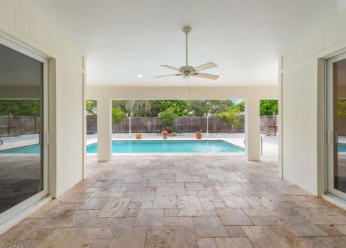 1161 Diana Ave, Naples, FL 34103-4564