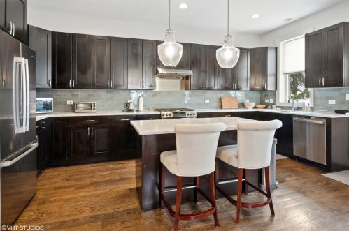 4320 Bernard St, Chicago IL  60618-1110 exterior