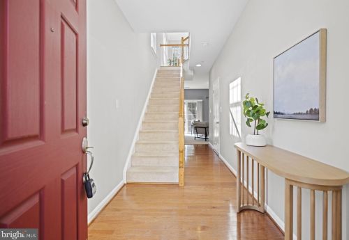 5318 Chieftain Cir, Alexandria, VA 22312-2308