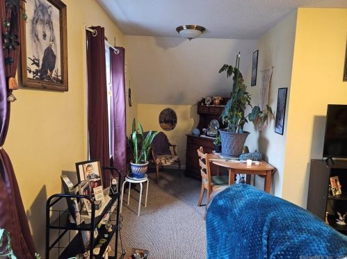 99 School St, Killingly CT 06239-3022 exterior